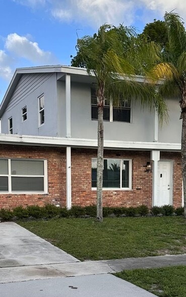 Building Photo - 1134 Woodbine Rd