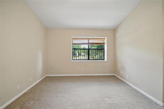 Building Photo - 4322 Carambola Cir N