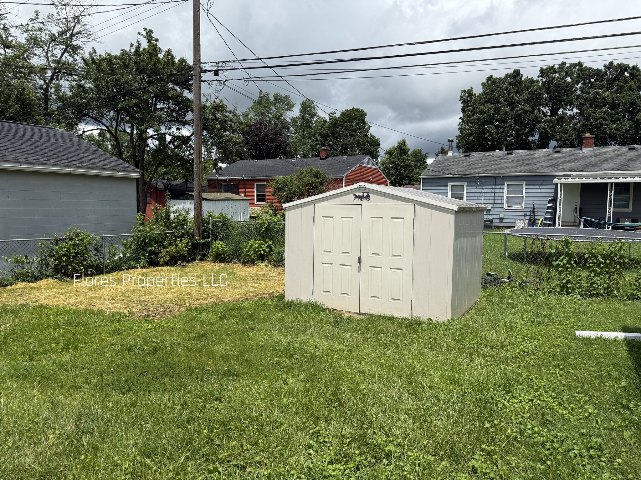 Building Photo - 1136 Pauline Ave