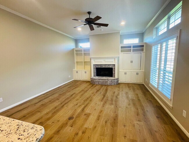 Building Photo - Amazing Midway ISD Home
