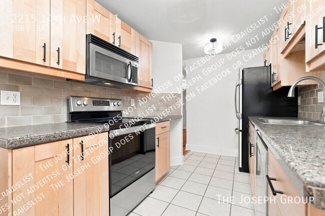 Building Photo - 2215 14th Ave W