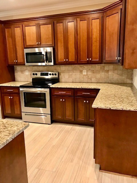 Building Photo - 24 Fast Ln