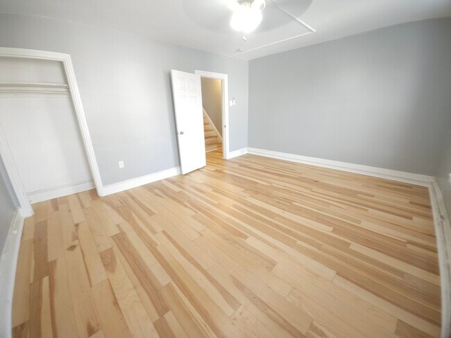 Building Photo - 214 Hermitage St