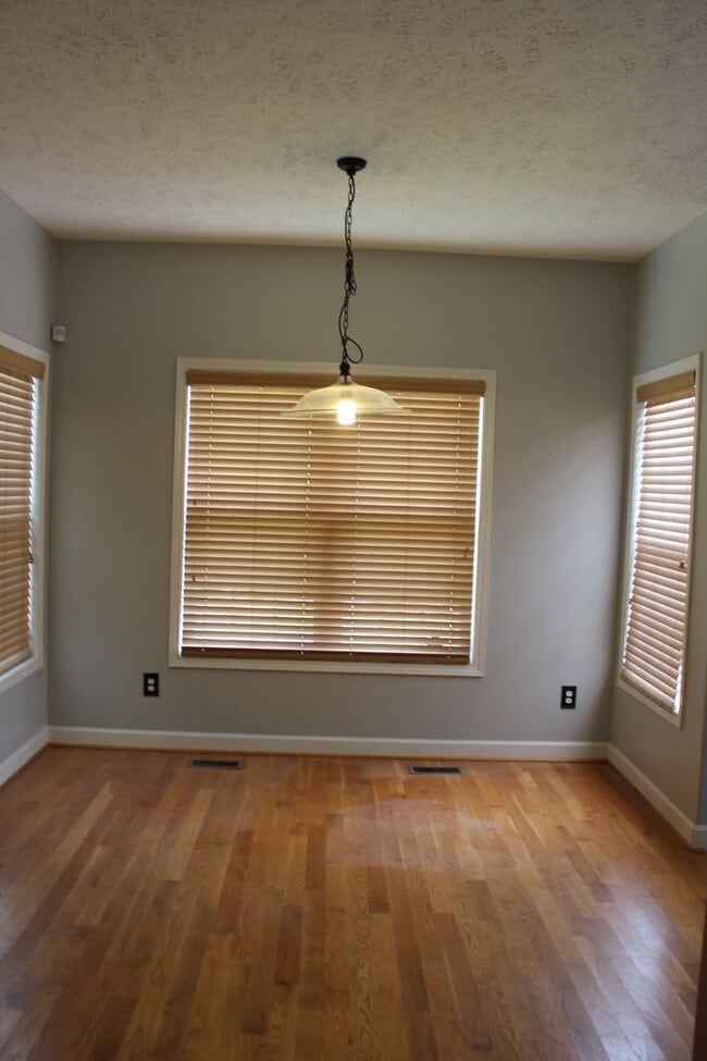 Building Photo - Parkers Ridge