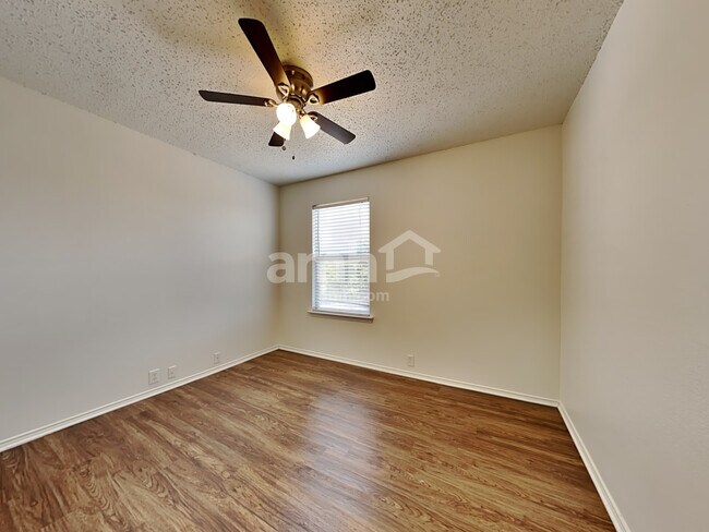 Building Photo - 6735 Ambercrest Drive