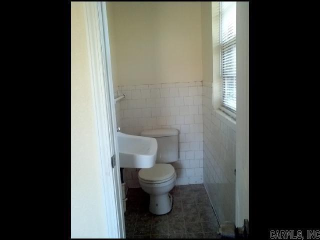 Building Photo - 5816 Butler Rd