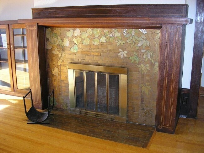 Building Photo - 901 Spaight St