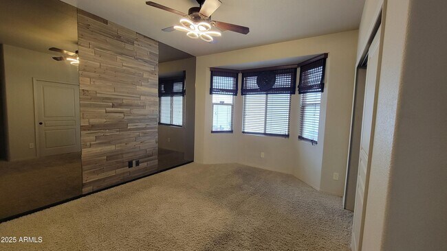 Building Photo - 333 Bainbridge Dr