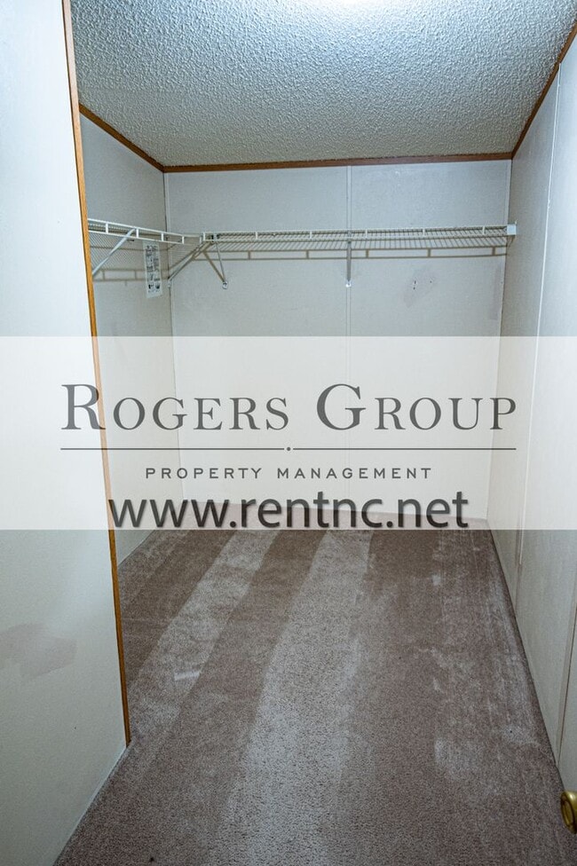 Building Photo - 128 Twilight Ln