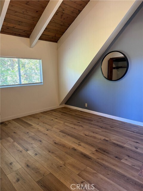 Building Photo - 956 Teakwood Dr