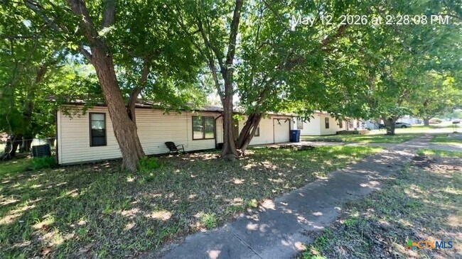 Building Photo - 607 Curry Ave