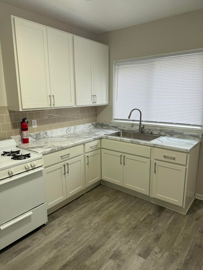 Building Photo - 3107 53rd St