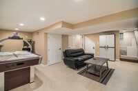 Building Photo - 16 W Edward St