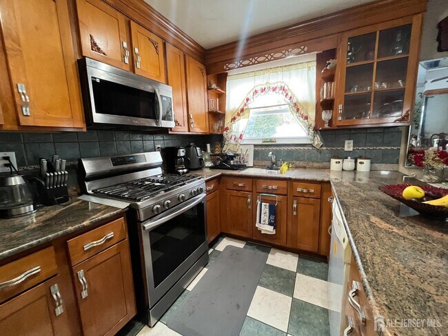 Building Photo - 7 Sparta Ct