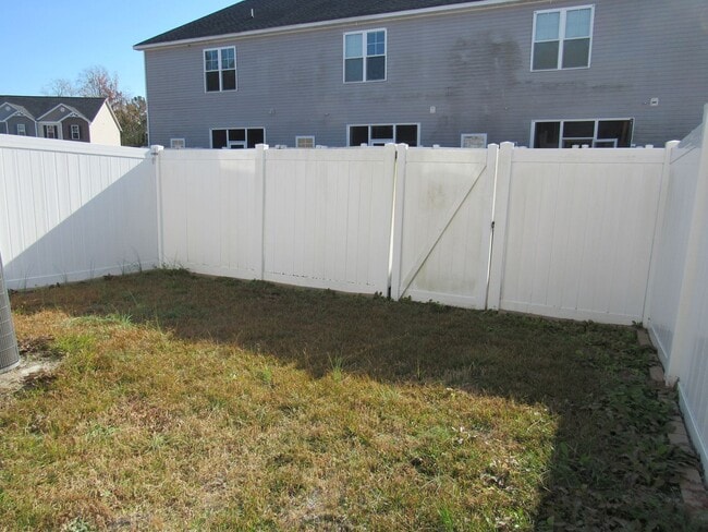 Building Photo - 2 Bedroom 2.5 BA in Carolina Forest