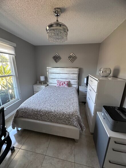 Building Photo - 2371 Kirkwall St