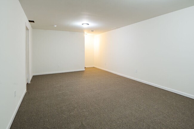 Building Photo - 3017 Fairchild Ln