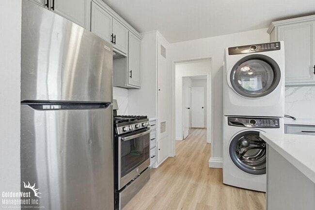 Building Photo - Bright and Inviting 2Bdm 1Ba Apartment in Escondido!