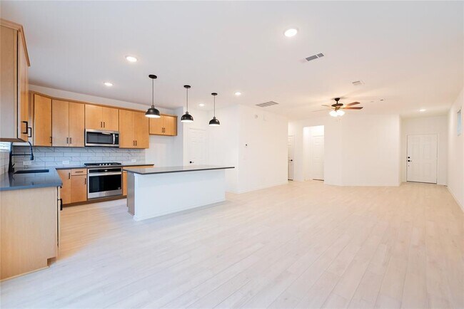 Building Photo - 10411 Harmon Smith Dr.