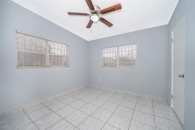 Building Photo - 1213 Lawne Blvd