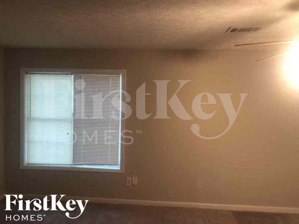 Building Photo - 319 Hills Point Rd