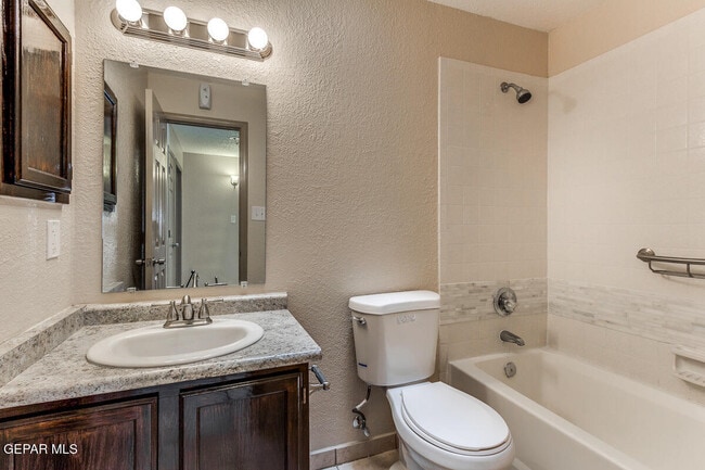 Building Photo - 4517 Loma De Cobre Dr