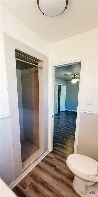 Building Photo - 613 Cedar Dr