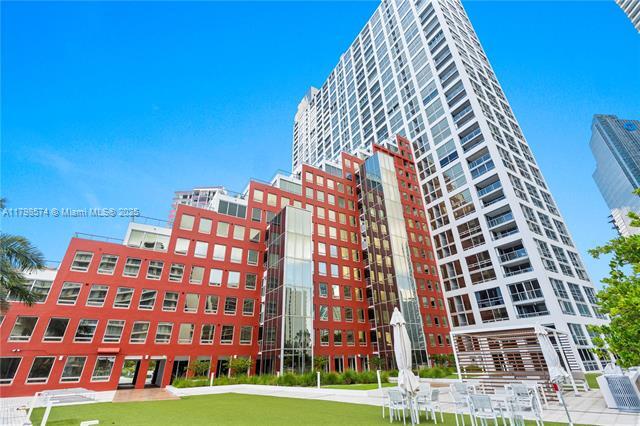 Building Photo - 1541 Brickell Ave
