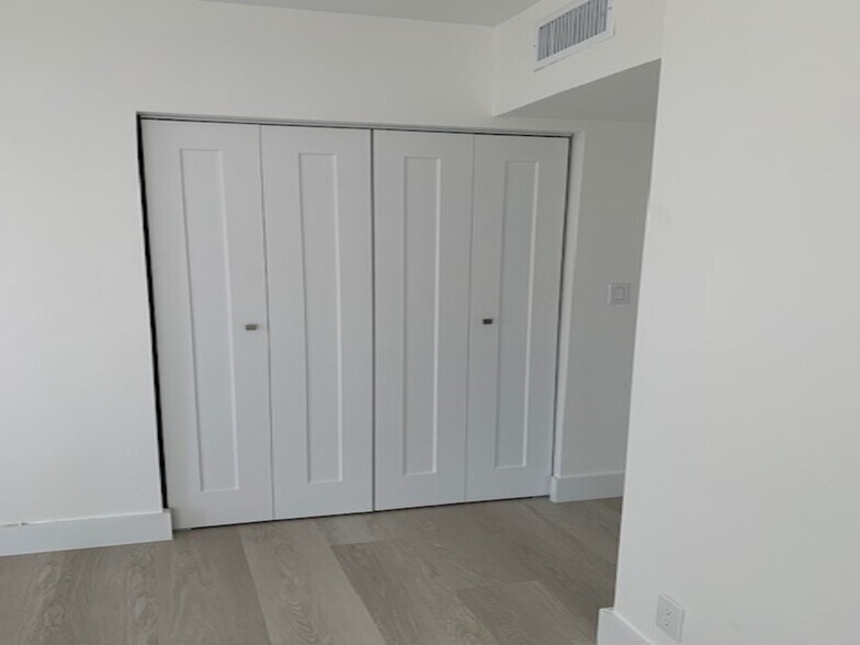 Primary Bedroom - 1410 S Ocean Blvd