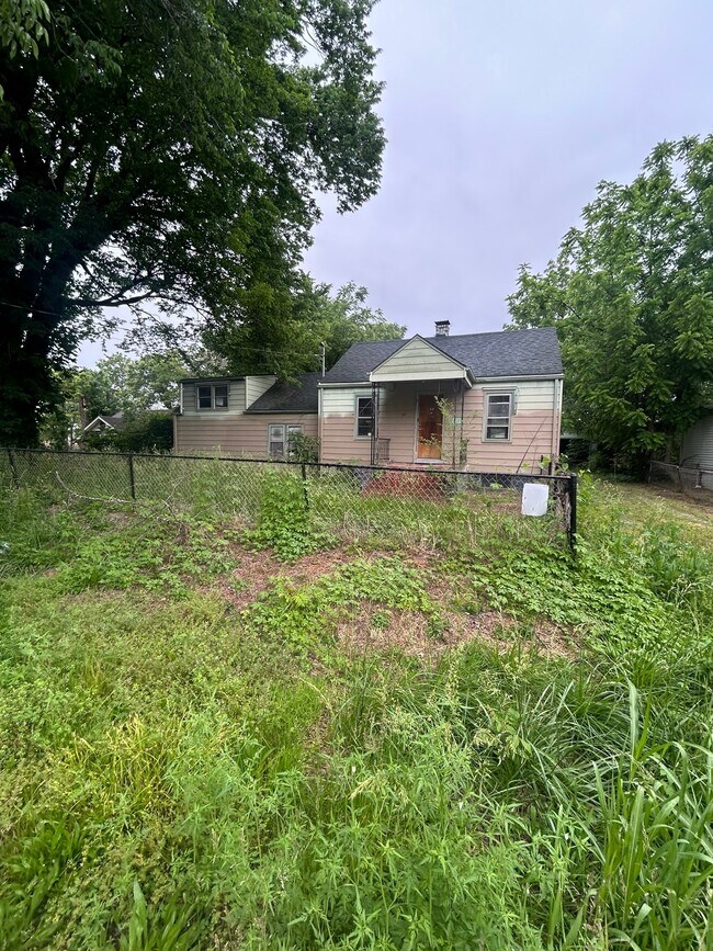 Building Photo - 17 Cahokia St