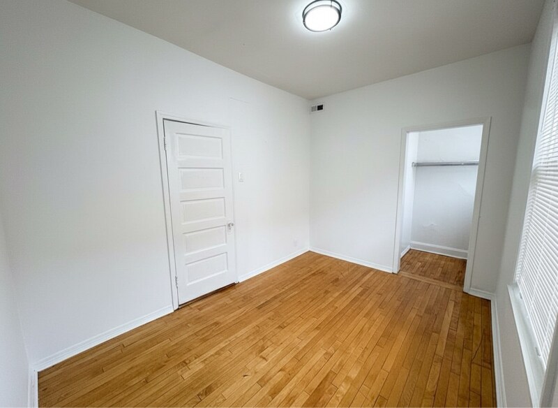 Building Photo - 2908 N Springfield Ave