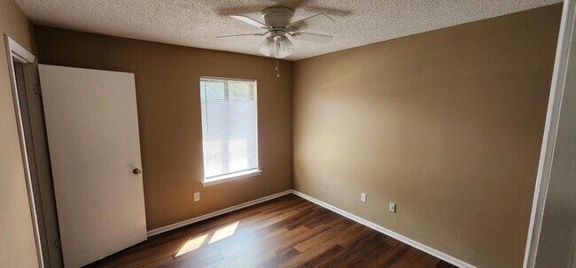 Building Photo - 5265 Chatfield Dr