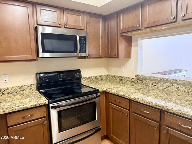 Building Photo - 5147 N 76th Pl
