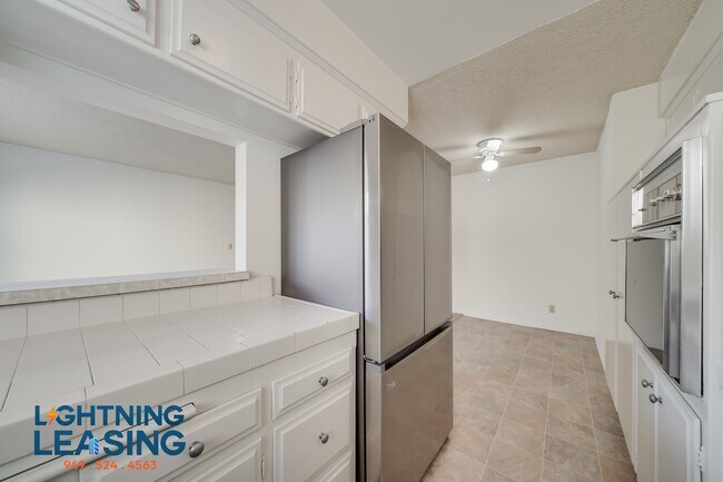 Building Photo - 1035 Hayworth Ave