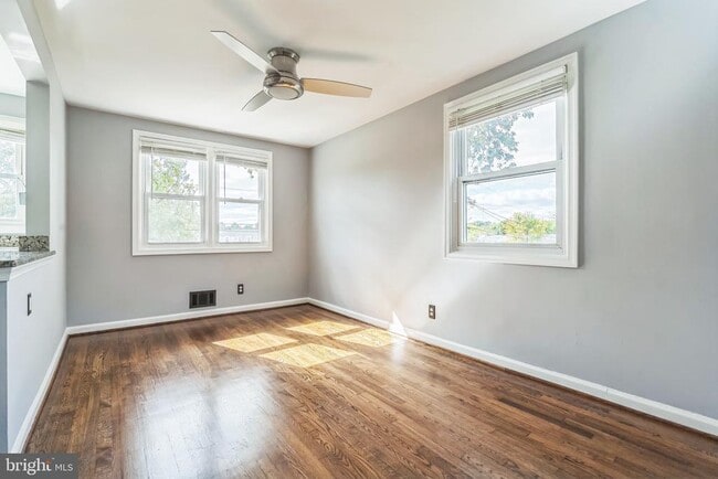 Building Photo - 5919 Daywalt Ave