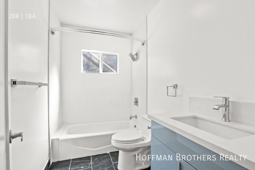 Building Photo - 316 1/2 Columbia Ave-