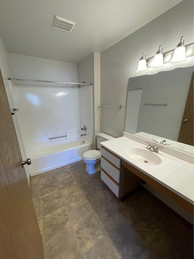 Building Photo - 2745 Glen Creek Pl