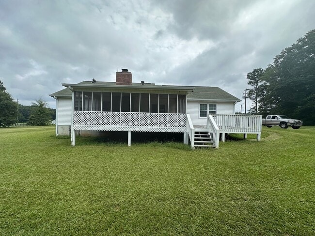 Building Photo - COMING SOON! **Charming 3 Bedroom, 2 Bath ...