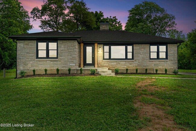 Building Photo - 8002 Watterson Trail