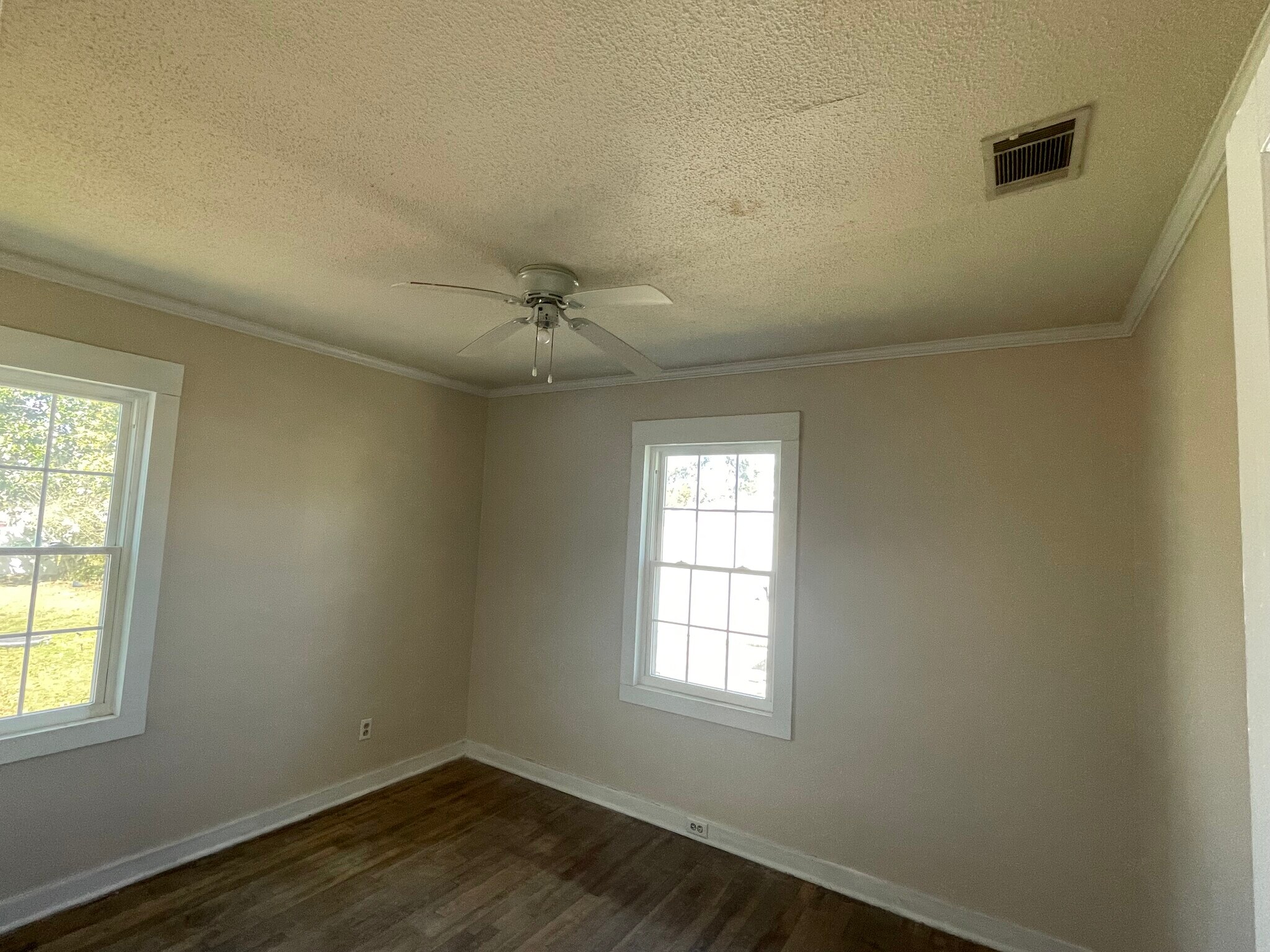 Building Photo - 712 Georgia Ave