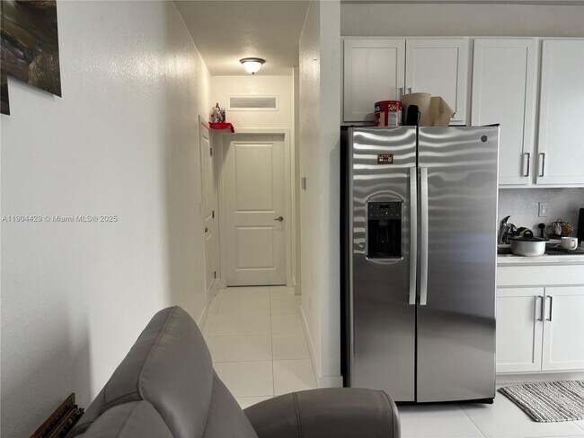 Building Photo - 30806 SW 192nd Ave