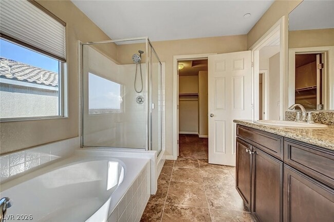 Building Photo - 985 Pebble Lake St