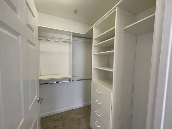 Building Photo - 1 Bedroom 1 Bath (Gilbert Rd and Guadalupe) -**$500 off First Month**