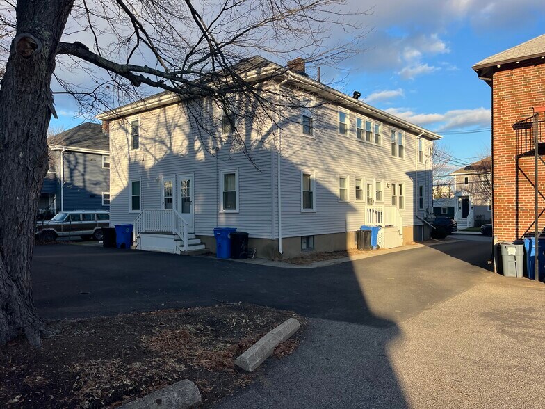 Building Photo - 14 Eddy St