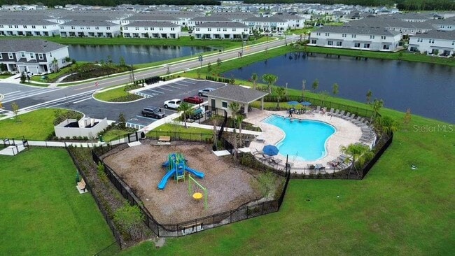 Building Photo - 2473 Skyline Lp