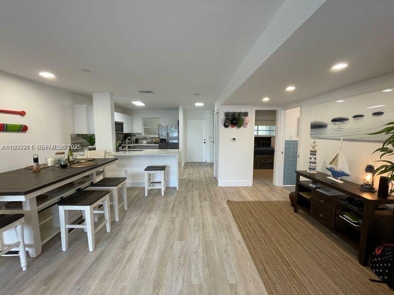 Building Photo - 3944 NE 167th St