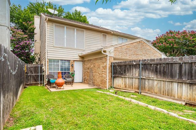 Building Photo - 1520 Beach Ln