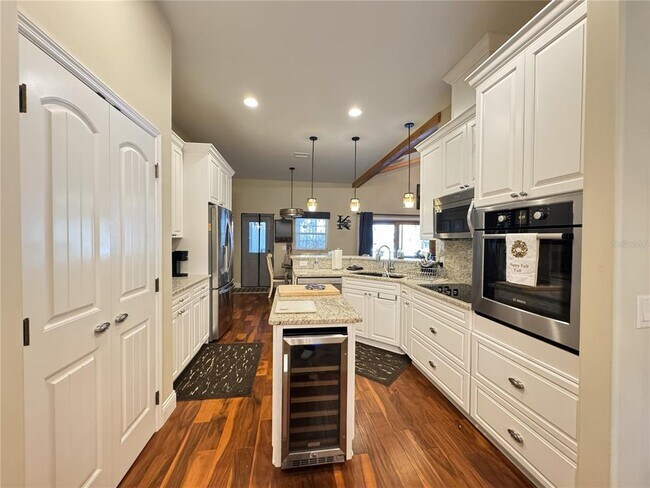 Building Photo - 3108 N Wheaton Point