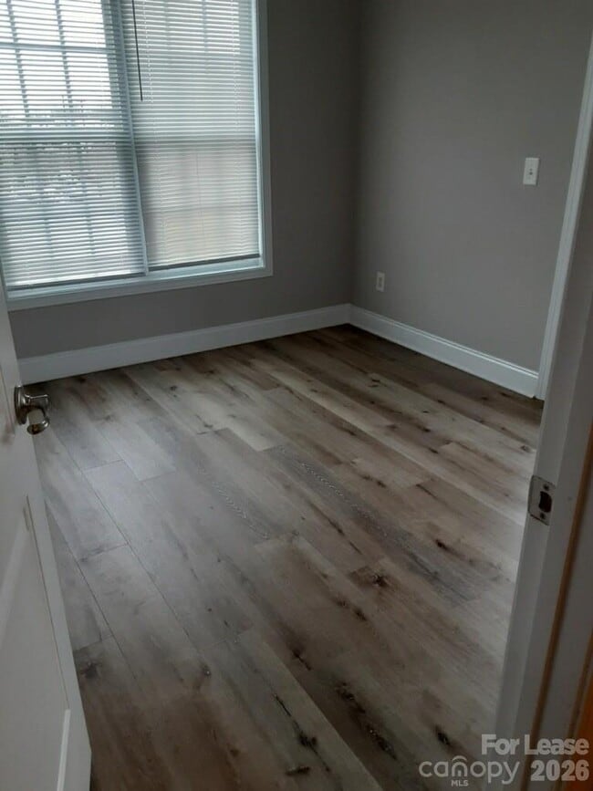 Building Photo - 115 Plantation Ridge Dr