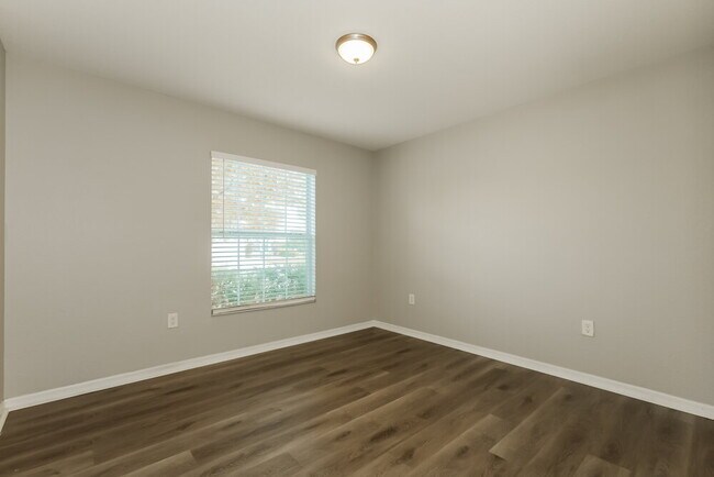 Building Photo - 11341 Southwind Lake Dr